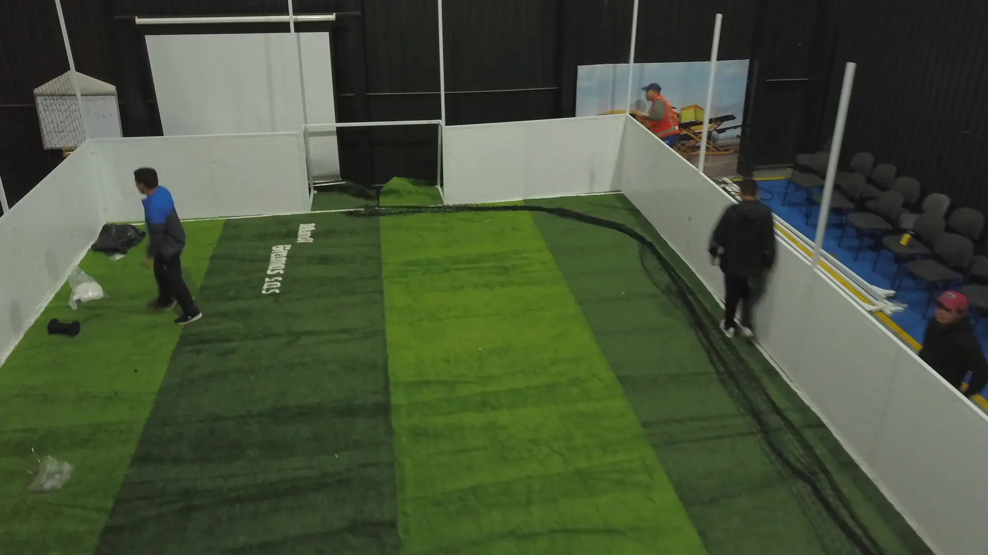 Alquiler de cancha portátil 3vs3 con grama sintética para eventos.